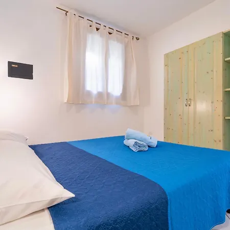 Thr-residence With Swimming-pool In Badesi, With Air Conditioning And Private Outdoor Area