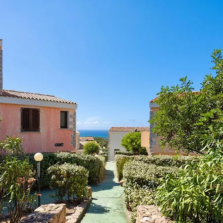 Aparthotel Thr-residence With Swimming-pool In Badesi, With Air Conditioning And Private Outdoor Area Badesi